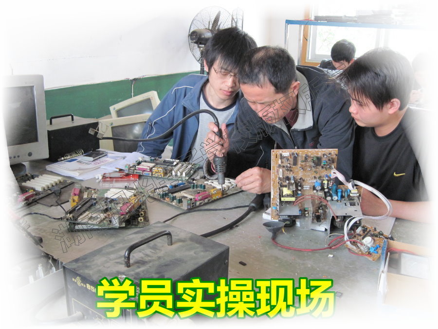 ����ꖹ���ӌWУ�DƬ