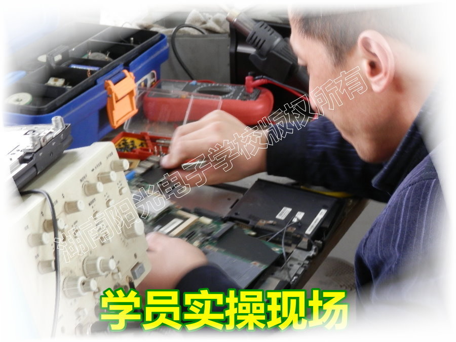 ����ꖹ���ӌWУ�DƬ